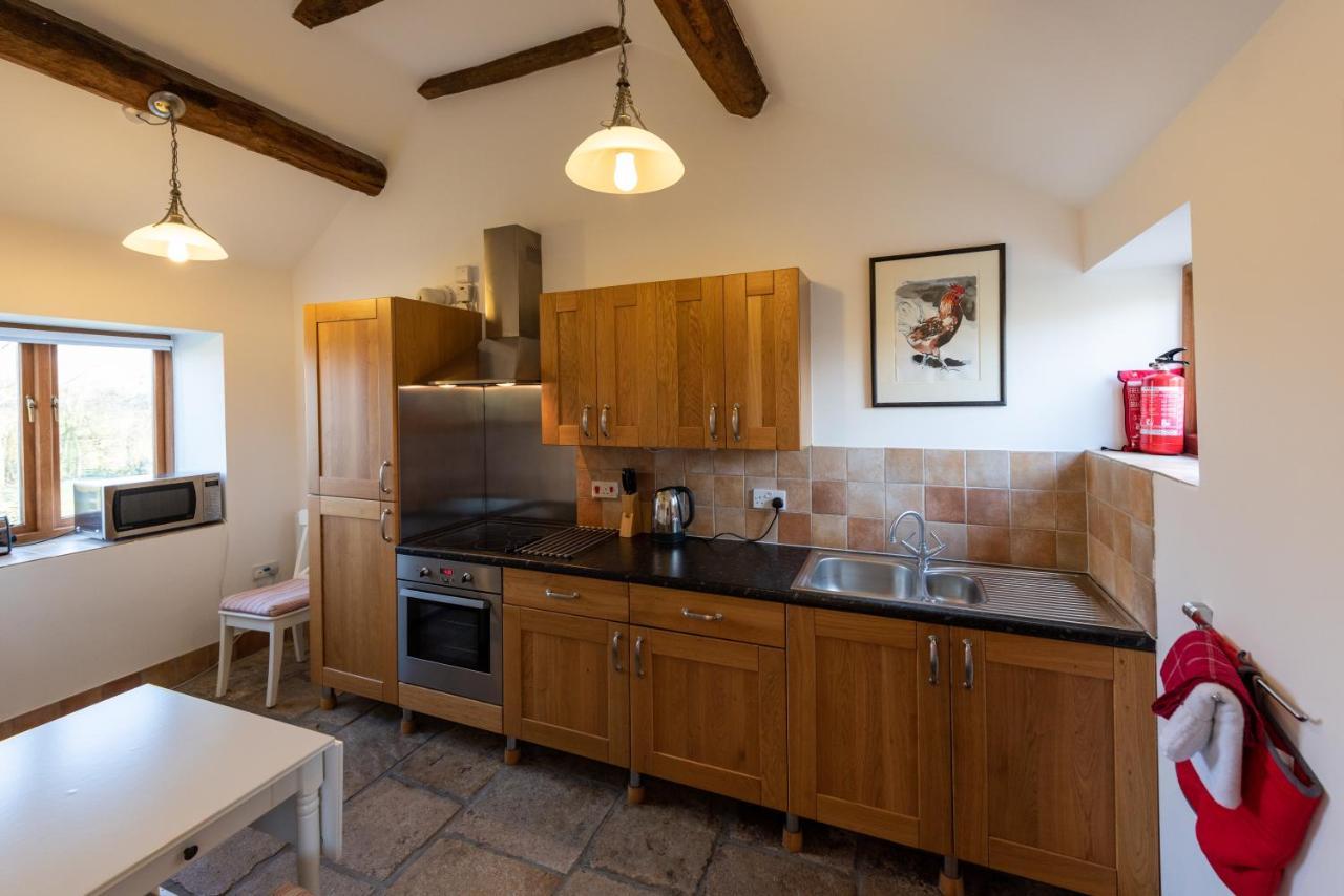 Вилла Whitley Coach House Экстерьер фото