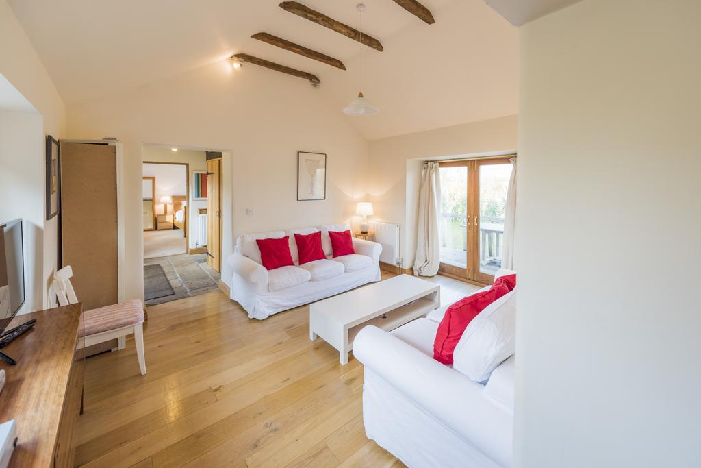 Вилла Whitley Coach House Экстерьер фото
